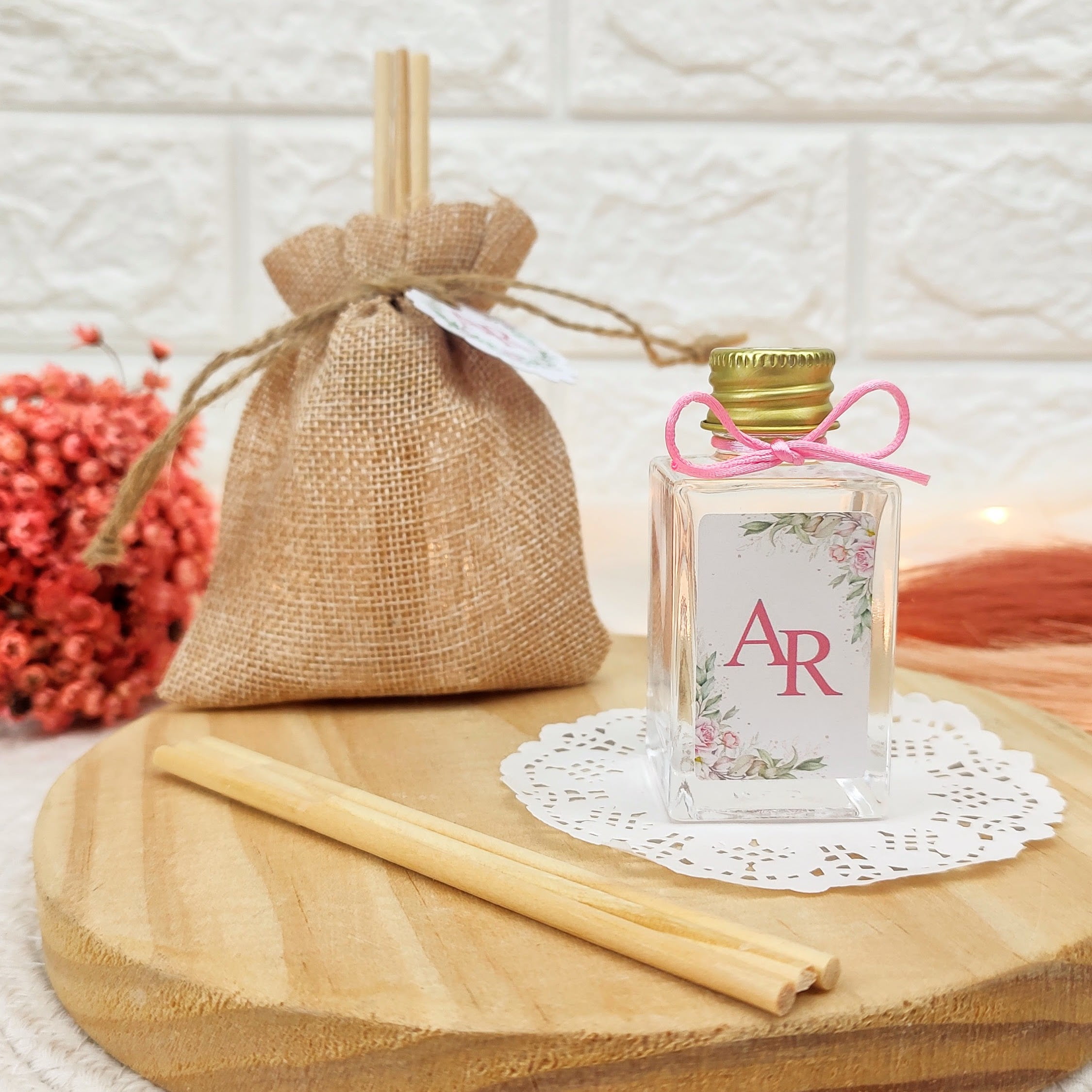 LEMBRANCINHA DE CASAMENTO AROMATIZADOR DIFUSOR 30ML SACO JUTA FIO DE SEDA