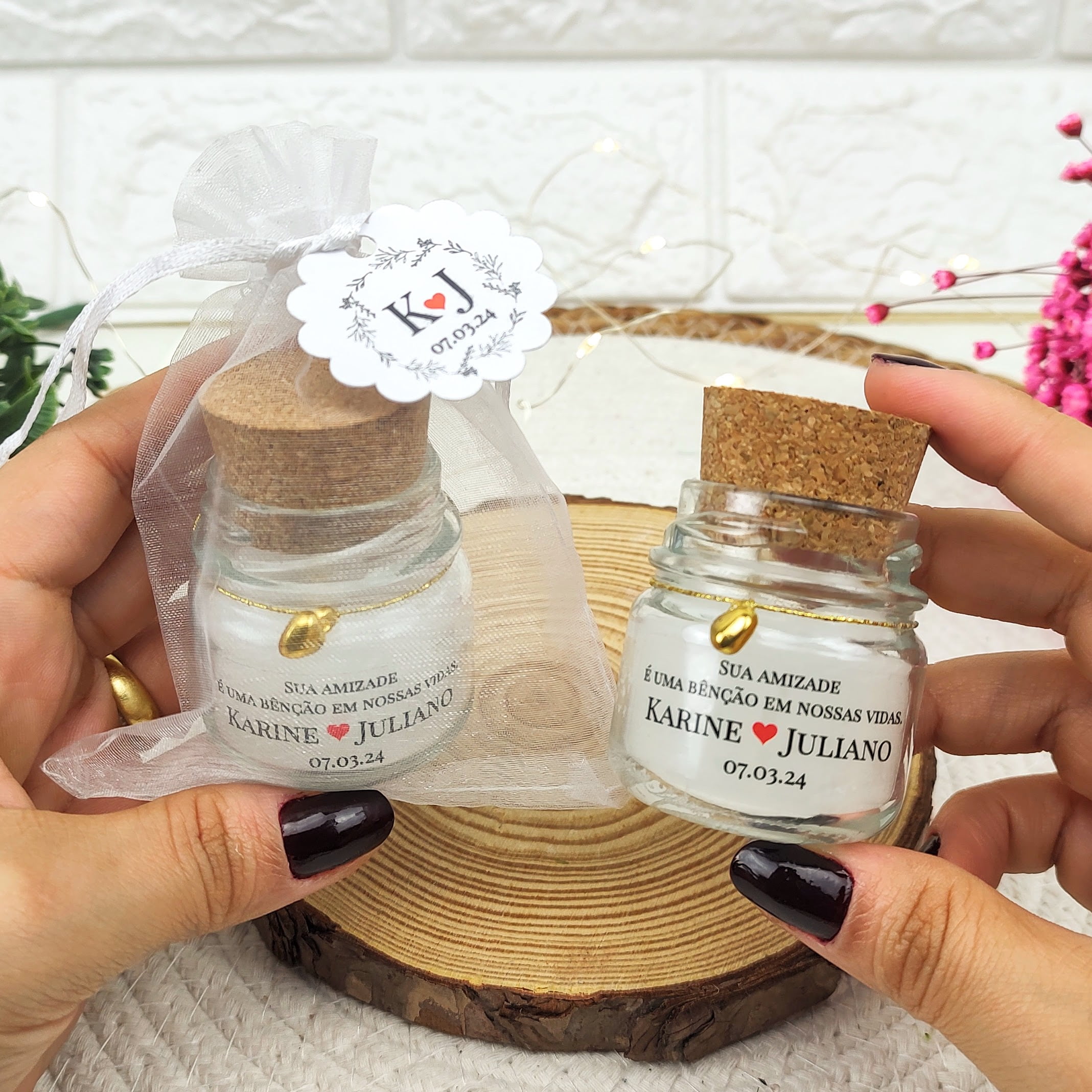 LEMBRANCINHA DE CASAMENTO VELA AROMÁTICA 40G ORGANZA PINGENTE CORAÇÃO AD TRANS E TAG
