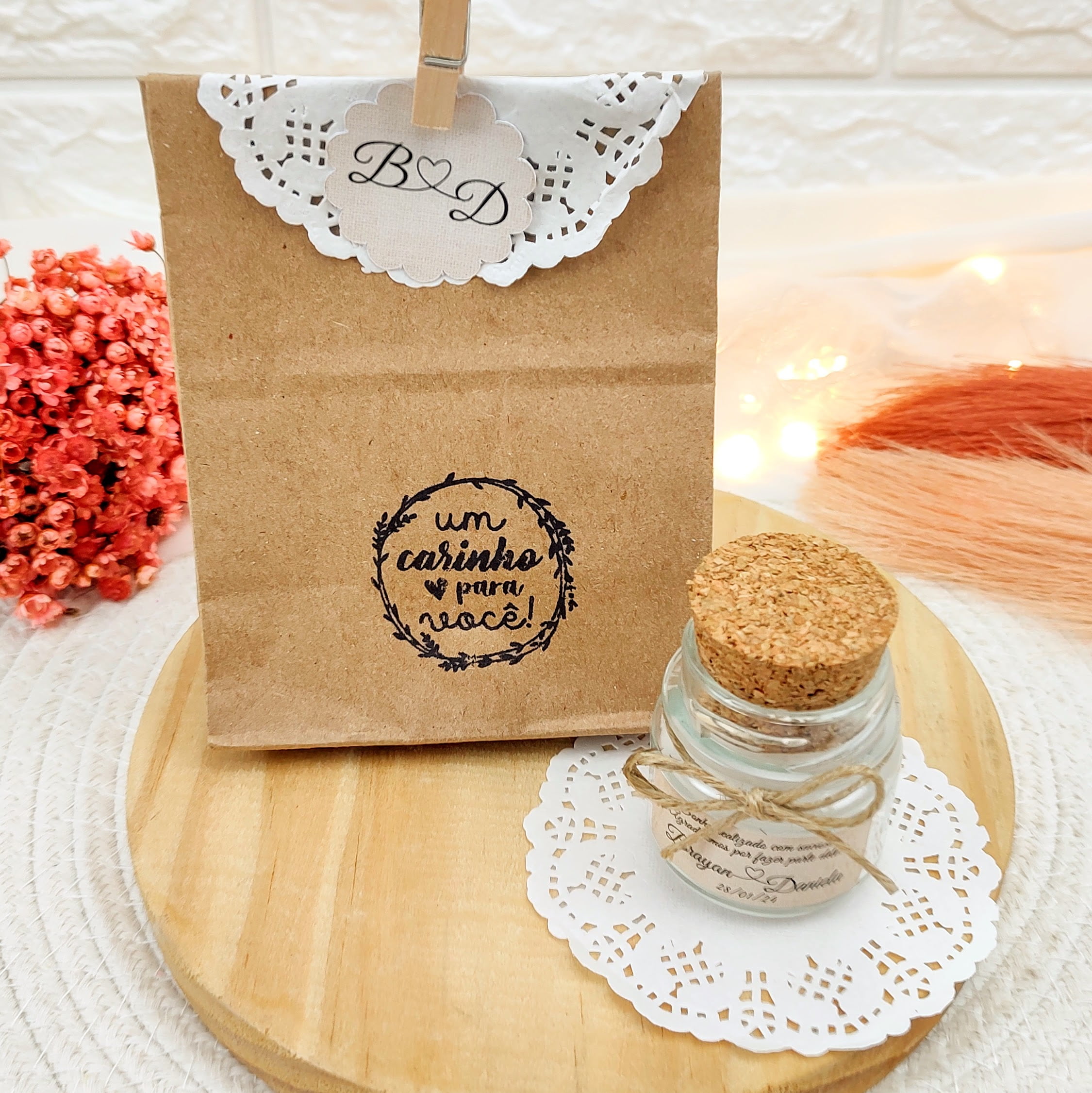 LEMBRANCINHA DE CASAMENTO VELA AROMÁTICA 40G SACO KRAFT JUTA