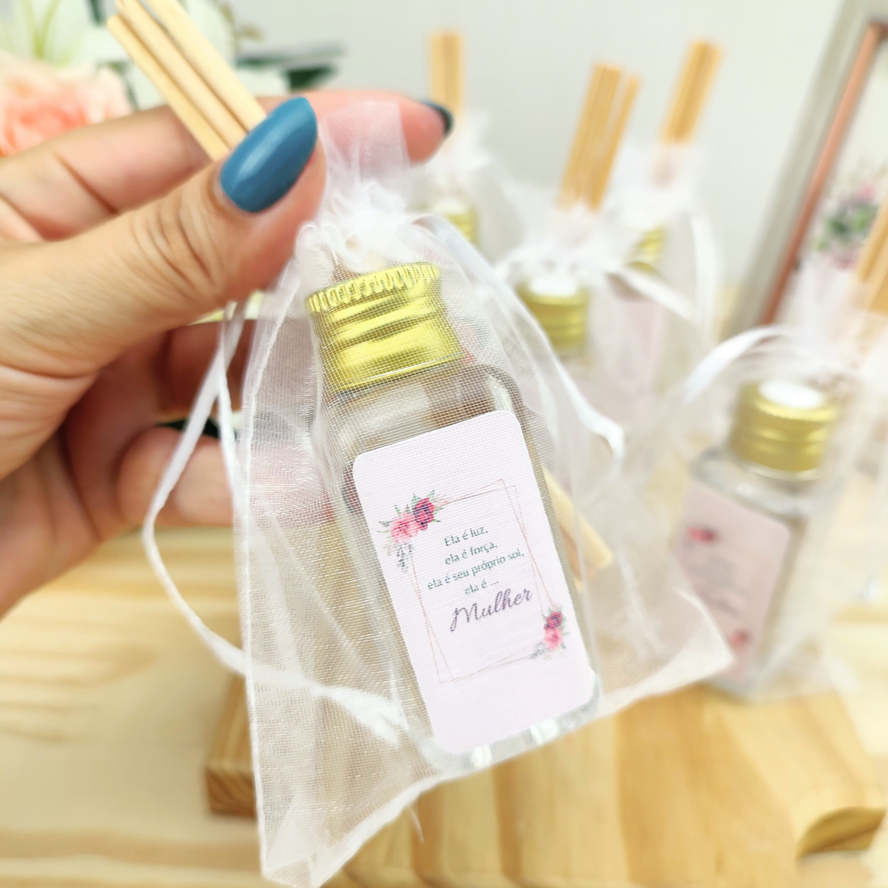 Lembrancinha Dia da Mulher Aromatizador Ambiente e Organza 2024