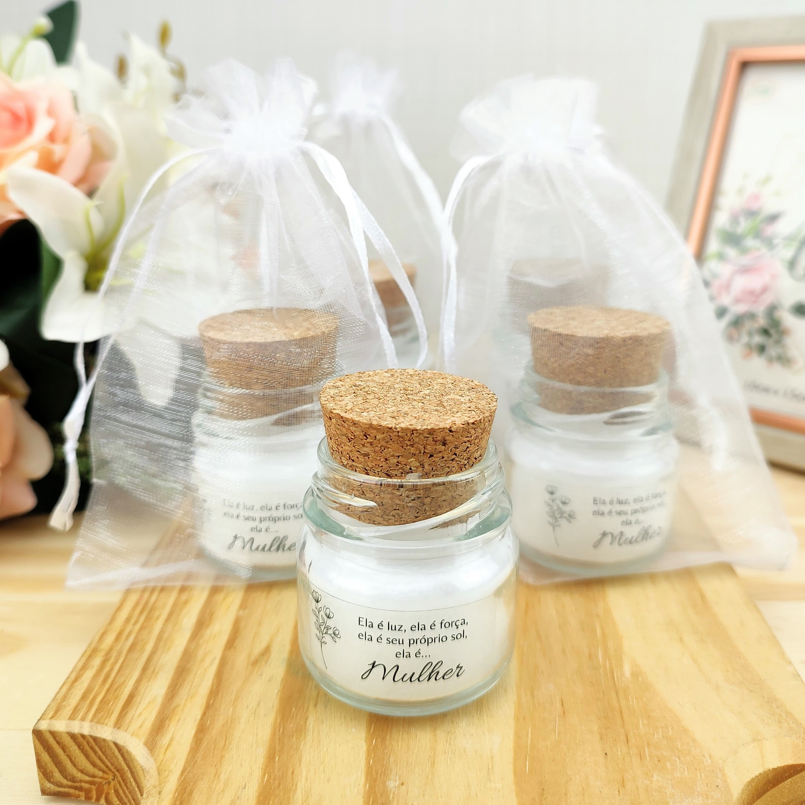 Lembrancinha Dia da Mulher Vela Aromática 40g Rolha com Organza 2024