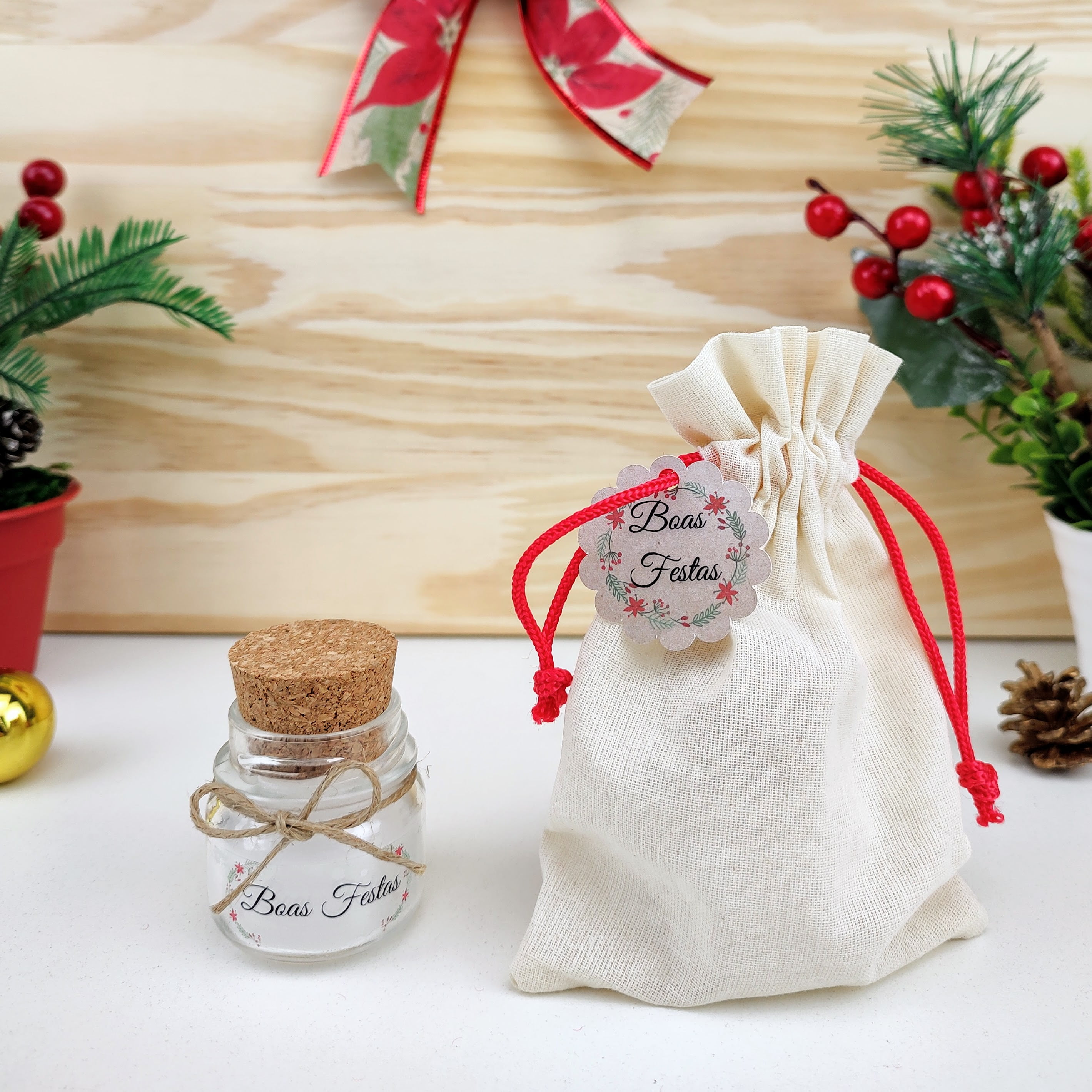 Lembrancinha de Natal Vela Aromática 40g Rolha com Saco Algodão