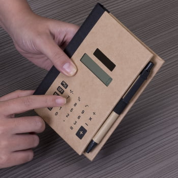 Bloco de Anotações Personalizado Calculadora com Caneta Sustentável X12737 Brindes Personalizados