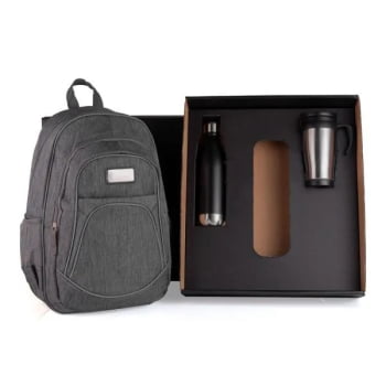 Kit Mochila Garrafa e Caneca Personalizada Poliéster 3 Peças SMKT-9036V Brindes Personalizados