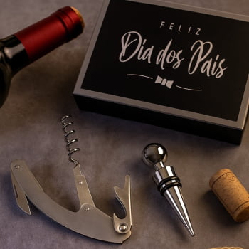 Brinde Presente Dia dos Pais Personalizado Kit Vinho 2 Peças Saca Rolhas e Rolha Zinco SP94191-PAI