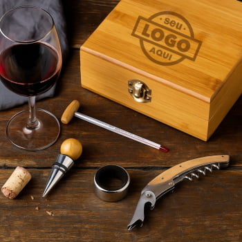 Brinde Presente Dia dos Pais Personalizado Kit Vinho 4 Peças Saca Rolhas, Gargantilha, Termômetro e Rolha Metal SP94190-PAI
