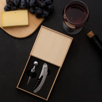 Brinde Presente Dia dos Pais Personalizado Kit Vinho Saca Rolha e Tampa de Bico 2 Peças X13102-PAI