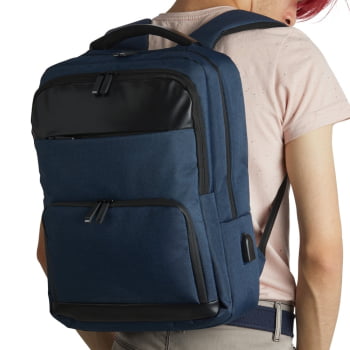 Mochila Personalizada Quatro Compartimentos Poliéster com Detalhes em Couro Sintético 29L X06045 Brindes Personalizados