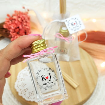 LEMBRANCINHA DE CASAMENTO AROMATIZADOR DIFUSOR 30ML ORGANZA FIO DE SEDA AD TRANSPARENTE E TAG