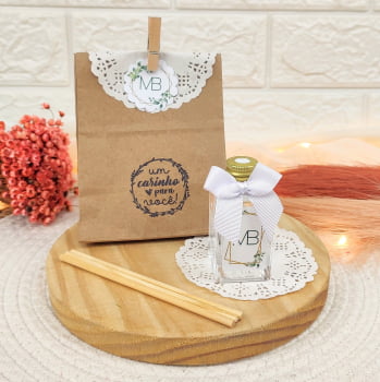 LEMBRANCINHA DE CASAMENTO AROMATIZADOR DIFUSOR 30ML SACO KRAFT LAÇO GORGURÃO